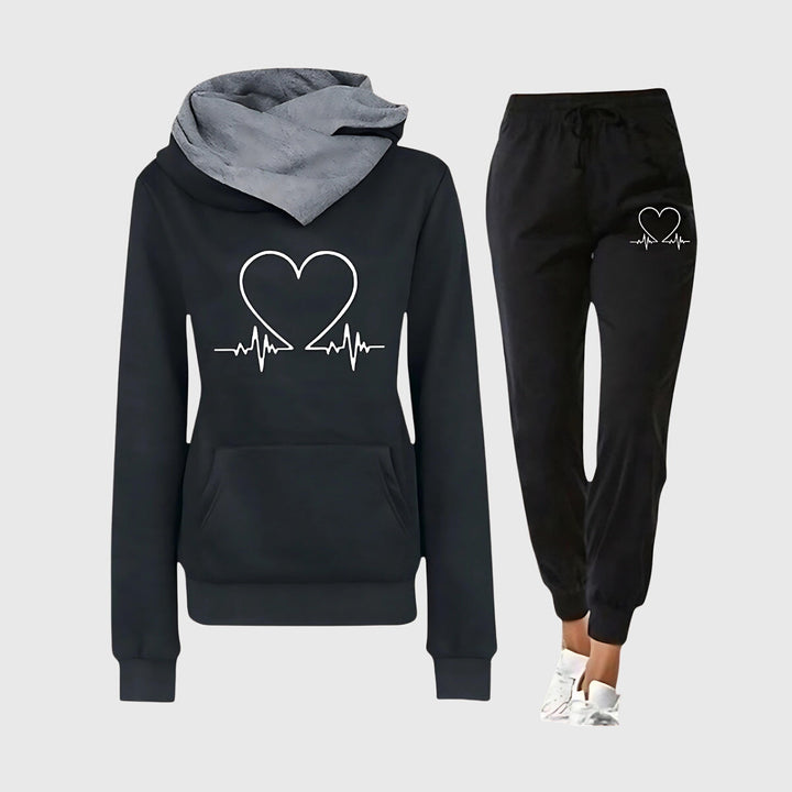 HEARTBEAT | COMFORTABLE TRACKSUIT
