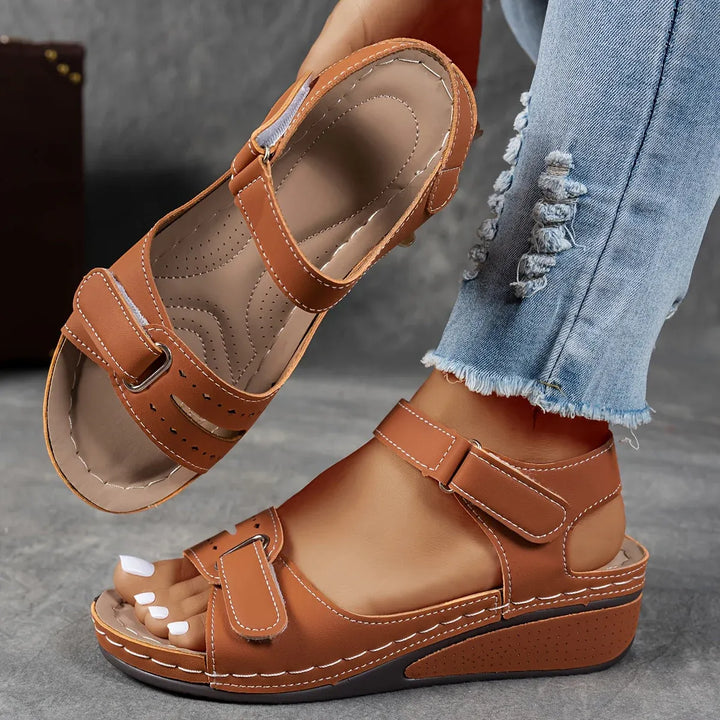 Clara - Elegant orthopedic sandals